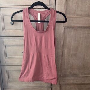 Athleta momentum tank top, size small